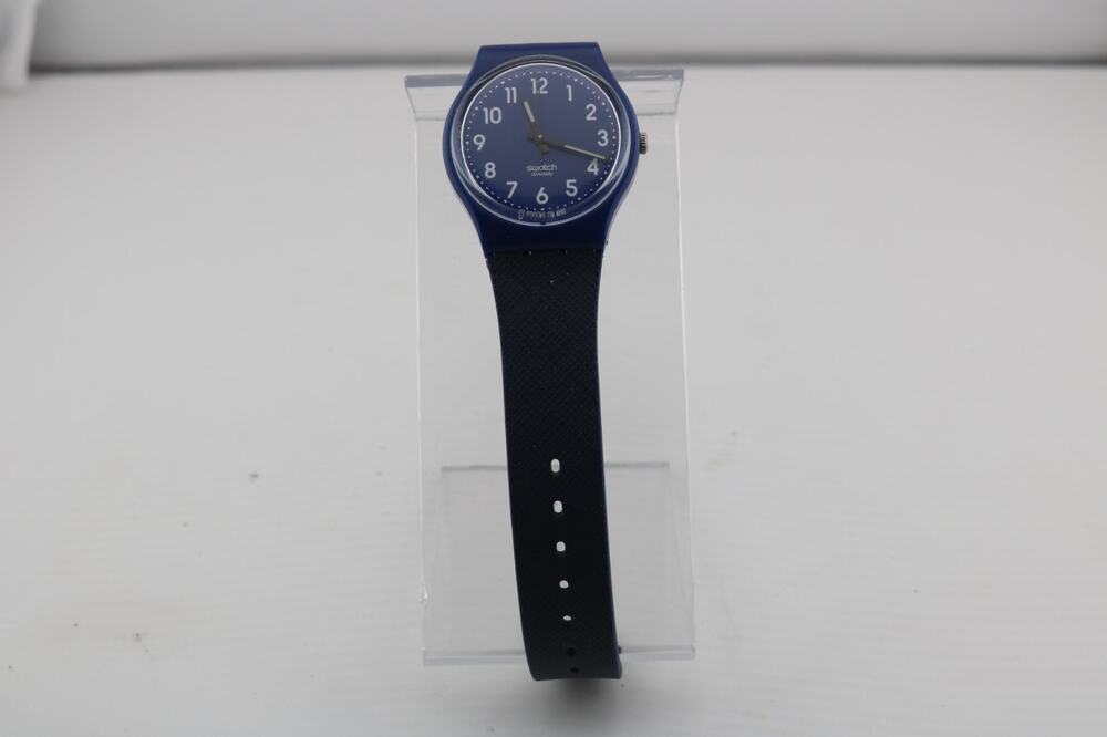 Vintage Swatch Up-Wind GN230 Navy Blue Quartz 34mm Swiss Watch 2010